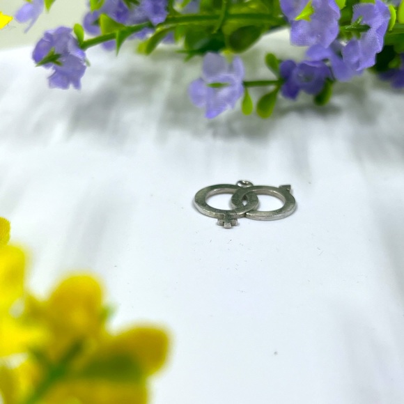 925 Sterling Silver Vintage Male and Female Symbol Charm Pendant - Picture 2 of 4